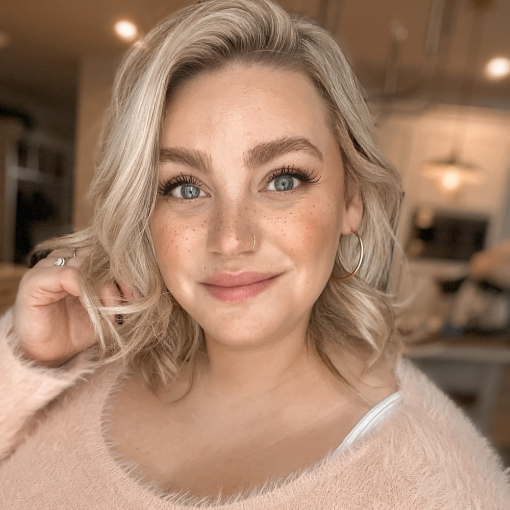 Meet your Posher, Kristie J